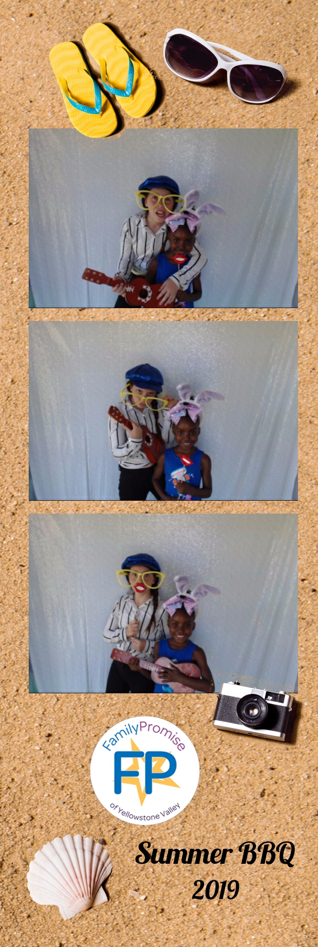 Family BBQ | View more photos from the event at gallery.photoboothbillings.com/u/PhotoBoothBillings/Family-BBQ